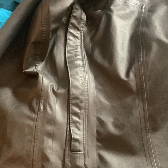 Marmot rain jacket size small - Picture 14 of 16